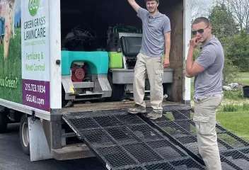 crew-with-truck